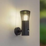 Lindby utendørs vegglampe Heulo, Ø 10,5 cm, røykgrå, sensor