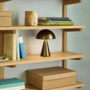 HÜBSCH LED-batteridrevet bordlampe Mush, brunert messing, høyde 20 cm