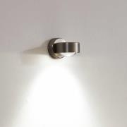 Lindby vegglampe Jyla, nikkel, fatning nederst