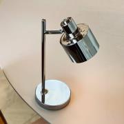 Dyberg Larsen LED-batteridrevet bordlampe Ocean Mini, krom