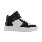 Svart & Hvit High Top Sneakers