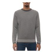 Round-neck pullover