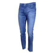 Slim-fit jeans