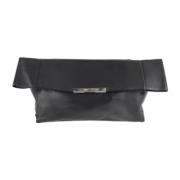 Pre-owned Leather clutches