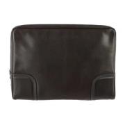 Pre-owned Leather clutches