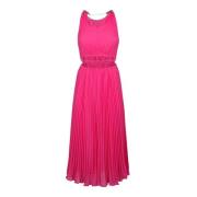 Fuchsia Pliss Midi Kjole