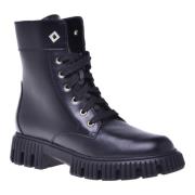 Combat boots in black leather