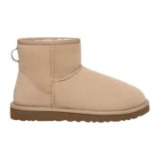 Flate sandaler med shearling fôr