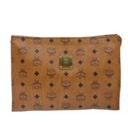 Pre-owned Leather clutches