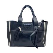 Pre-owned Leather totes