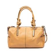 Pre-owned Leather handbags