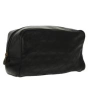 Pre-owned Leather clutches