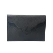 Pre-owned Leather clutches