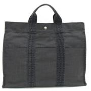 Pre-owned Canvas handbags