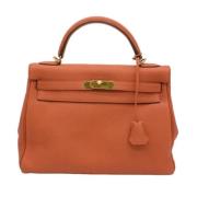 Pre-owned Leather handbags