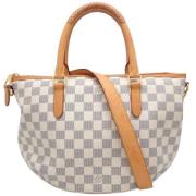 Pre-owned Fabric handbags