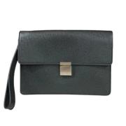 Pre-owned Leather clutches