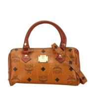 Pre-owned Fabric handbags