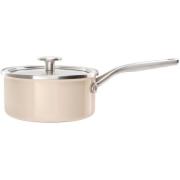 KitchenAid Cookware Collection Kasserolle med lokk, 18 cm. mandel