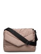 Calmambg Cross. Bag, Triangle Bags Crossbody Bags Beige Markberg